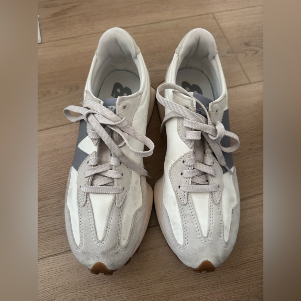 New Balance 327 White and Gray Sneakers